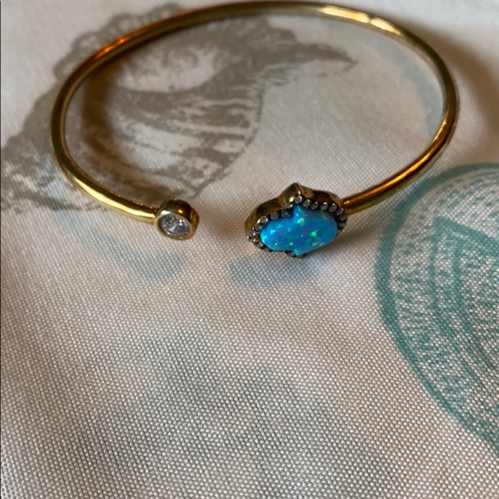 Om Bangle
